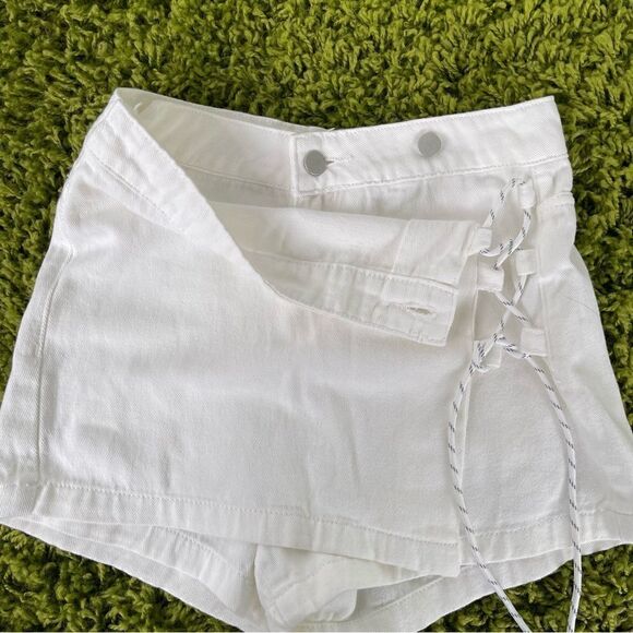 NWOT LACEUP SKORT WHITE - Picture 4 of 7